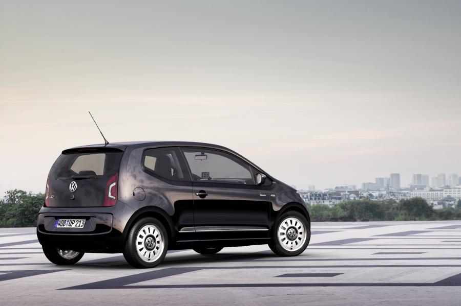  Volkswagen up! 2011 года  (фото 42 из 173)